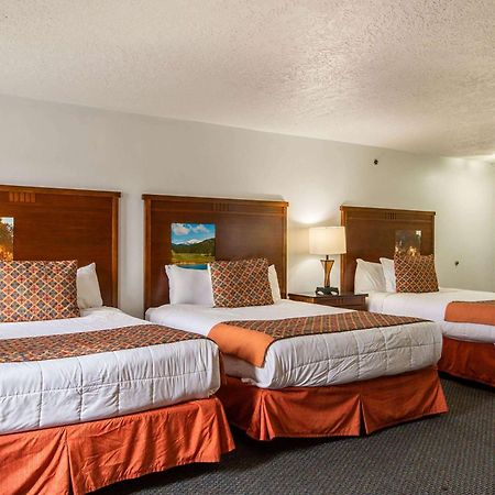 Sandia Peak Inn Old Town Abq, A Howard Johnson By Wyndham Альбукерке Экстерьер фото