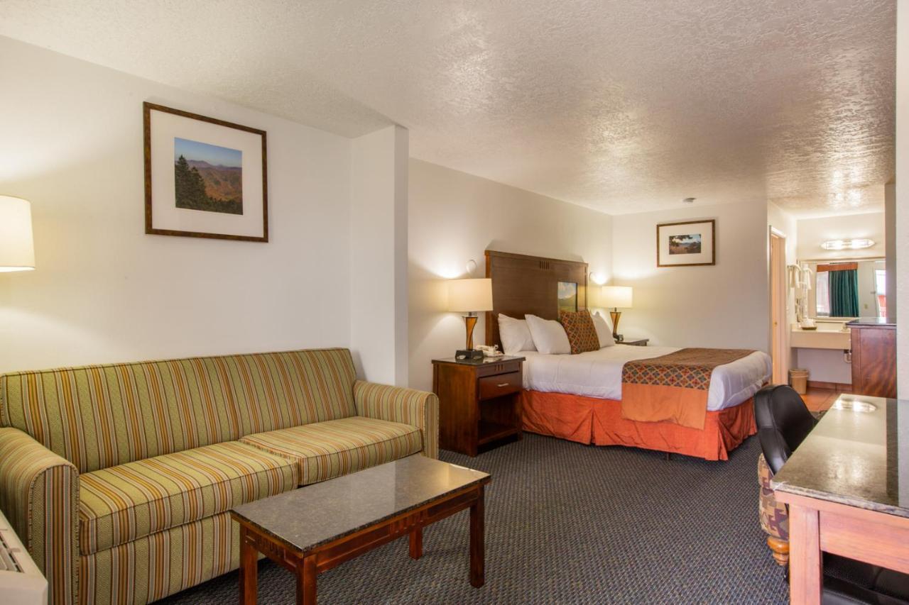 Sandia Peak Inn Old Town Abq, A Howard Johnson By Wyndham Альбукерке Экстерьер фото